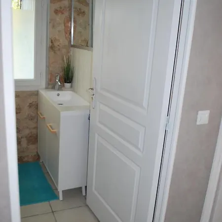 Holiday home Tourete 1 *